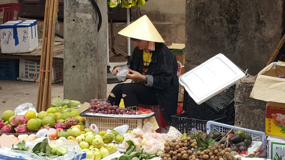 [-]Đừng[-]đẩy[-]thêm[-]bĩ[-]cực[-]vào[-]dân[-]bằng[-]sự[-]tô[-]hồng[-]lạc[-]quan